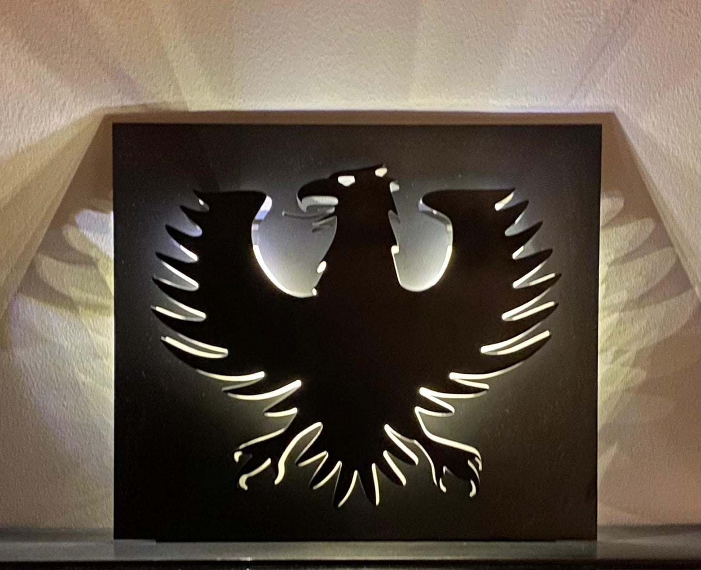 Décoration Murale “Aigle de Serre Chevalier” – Lumière sur l’Altitude